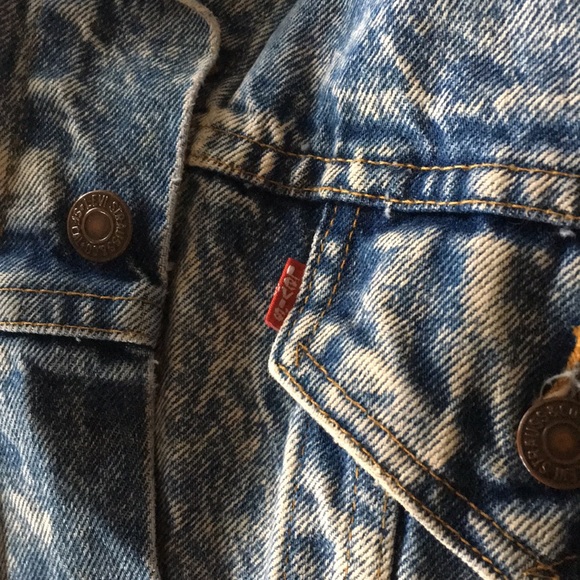 Vintage Oversized Levi Jean Jacket - Picture 2 of 7